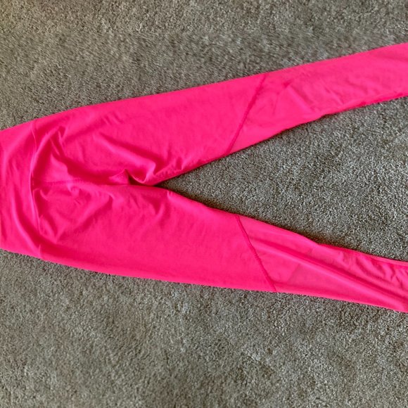 Beach Riot - Picture 7 of 8